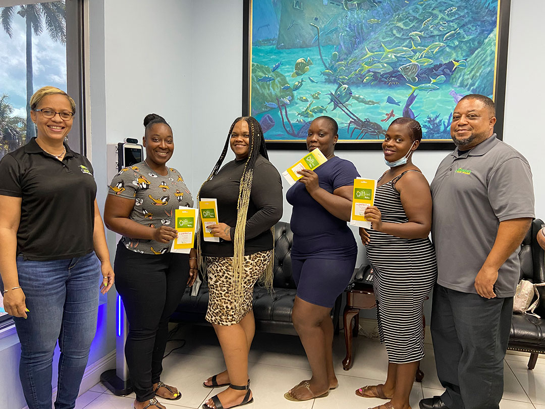 AML Foods Donates 6,000 to Families in New Providence, Grand Bahama